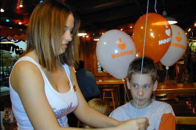 I Love Hooters